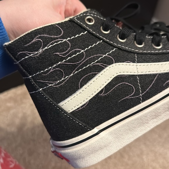 BNWT Sk8 Hi Vans - Picture 4 of 4